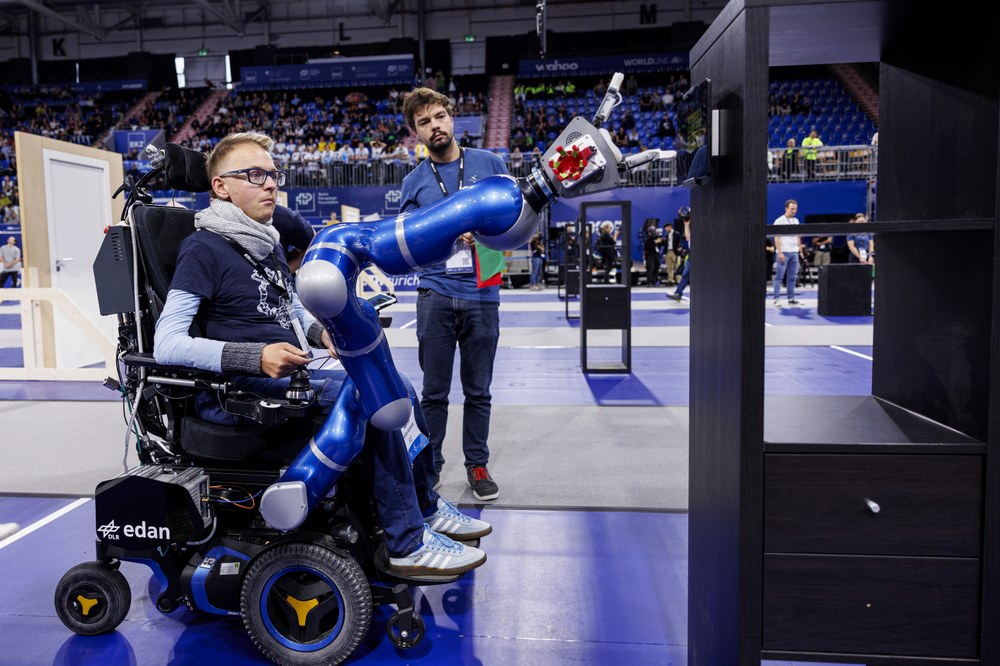 DLR team wins assistance robot race at Cybathlon 2024