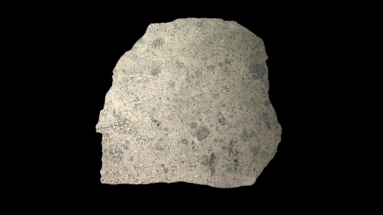 Stück des Eucrit-Meteoriten Millbillillie, der vermutlich von Vesta stammt