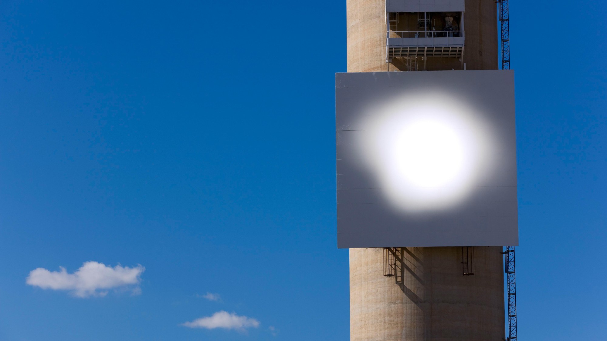 Receiver des Solarturms auf dem Testgelände Plataforma Solar de Almería in Spanien