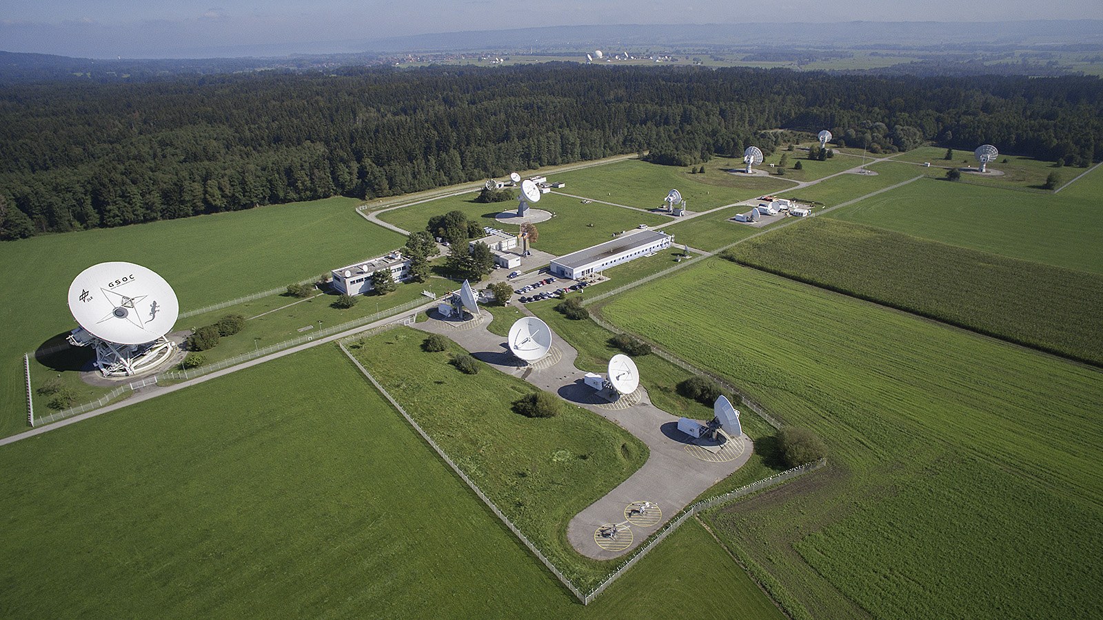 Bild zur Luftbildaufnahme der Satellitenbodenstation des Deutschen Raumfahrtkontrollzentrums (GSOC) des DLR