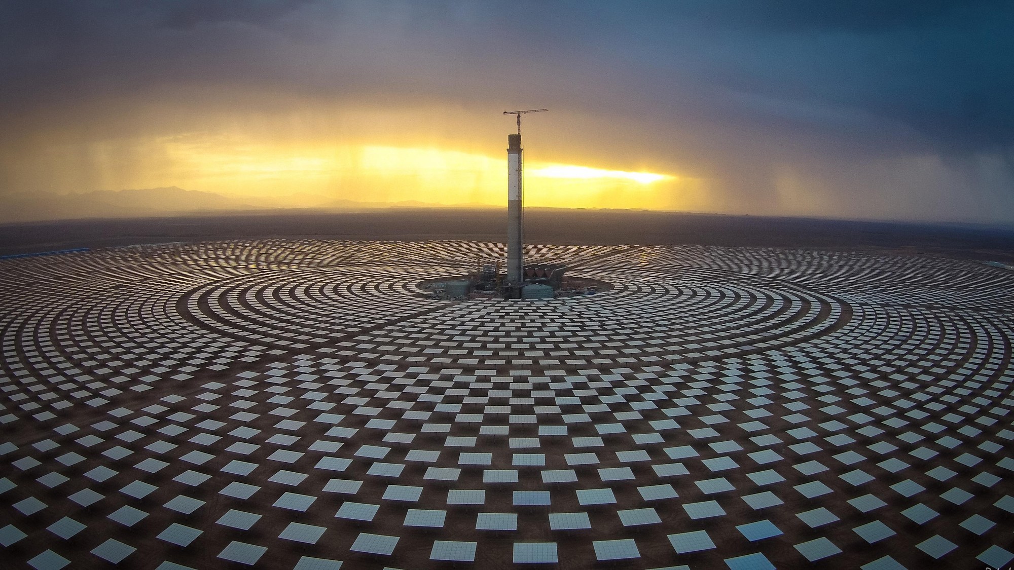 Solarthermisches Turmkraftwerk NOOR OUARZAZATE III in Marokko.