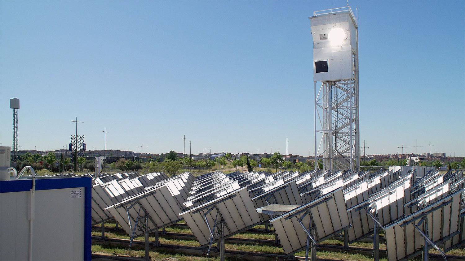 Solaranlage SUN-to-LIQUID zur Herstellung von Kerosin