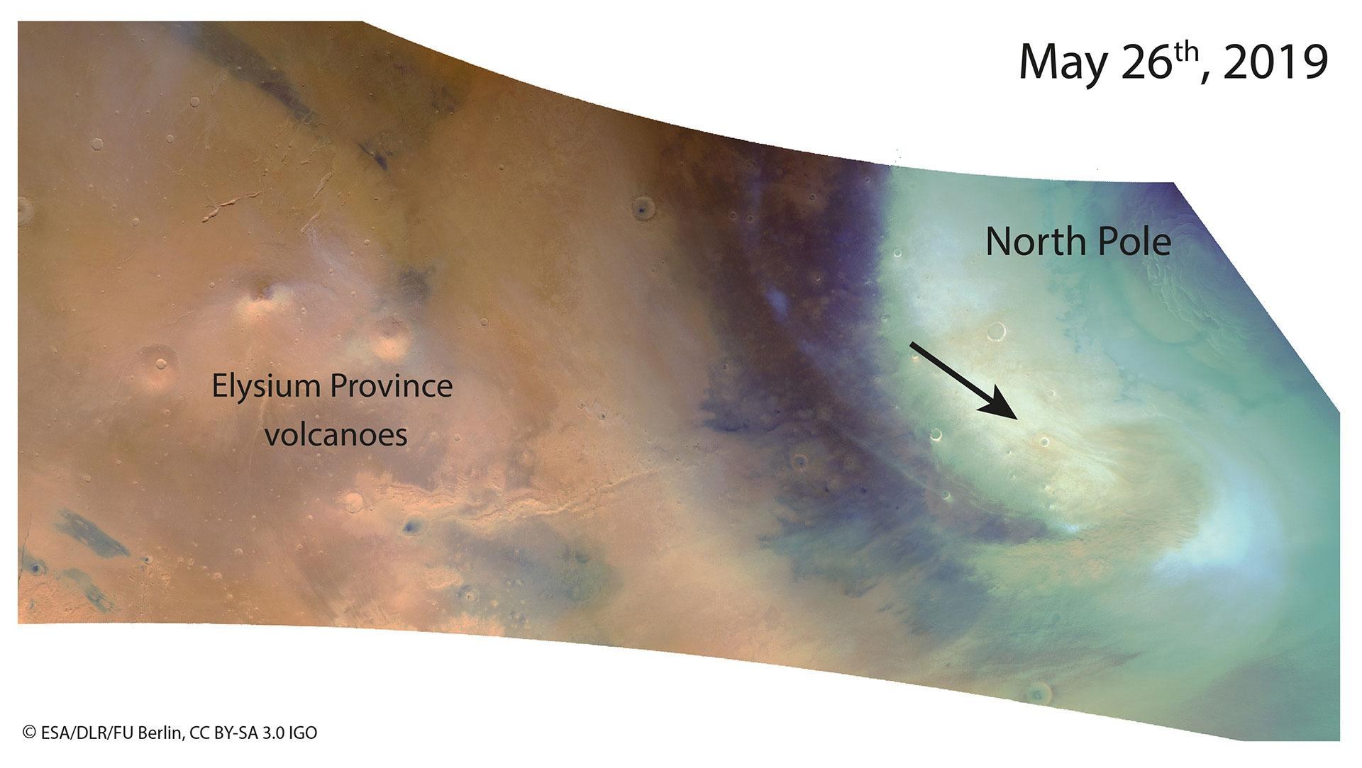 Staubsturm am Rand der Nordpoleiskappe des Mars