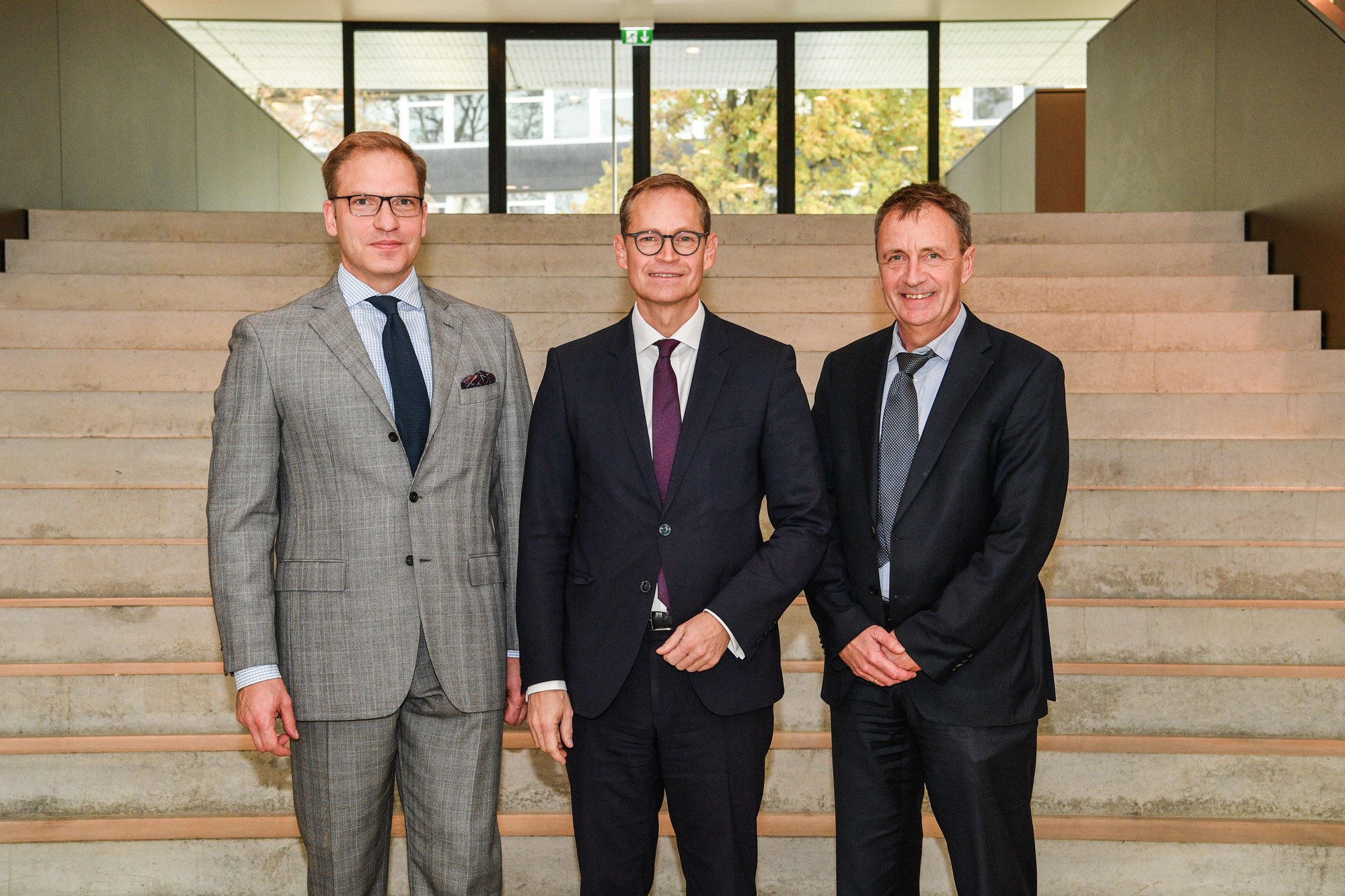 Der Regierende Bürgermeister Berlins bei seinem Besuch beim DLR in Köln