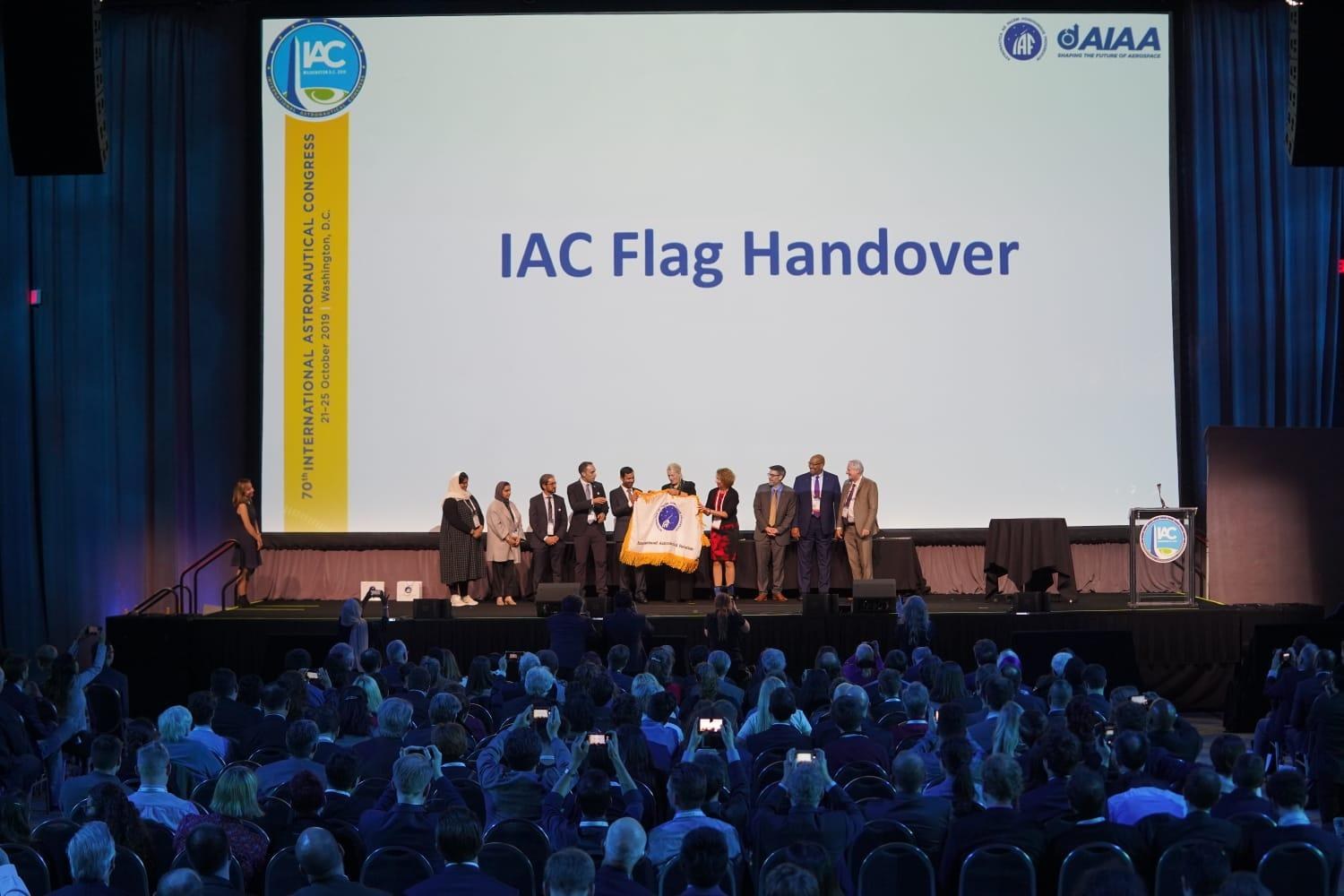 IAC Flag Handover – Der Kongress 2020 findet in Dubai statt