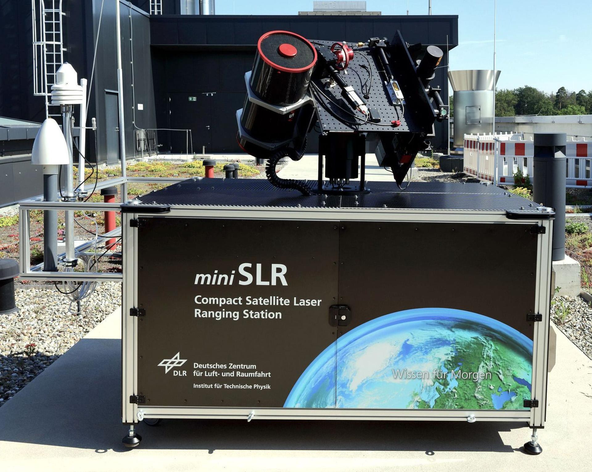 Mobiles System des DLR für Satellite Laser Ranging