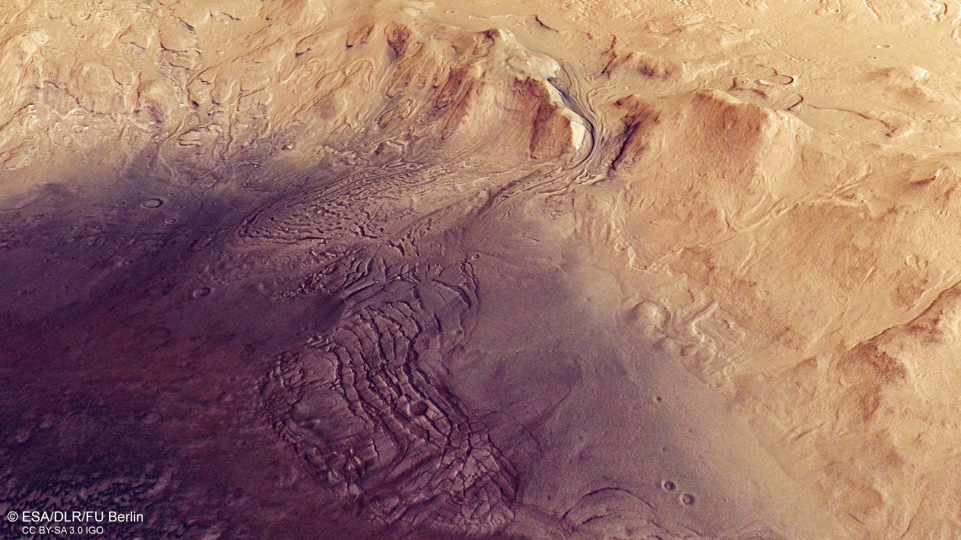 Perspektivische Ansicht eines Teils des südlichen Kraterrands