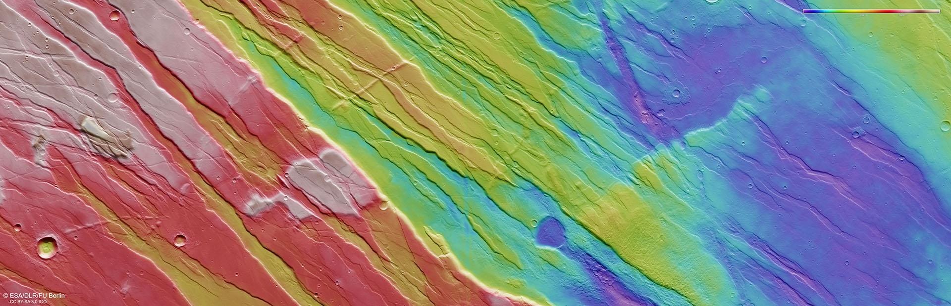 Topographische Bildkarte der tektonischen Strukturen in Ascuris Planum