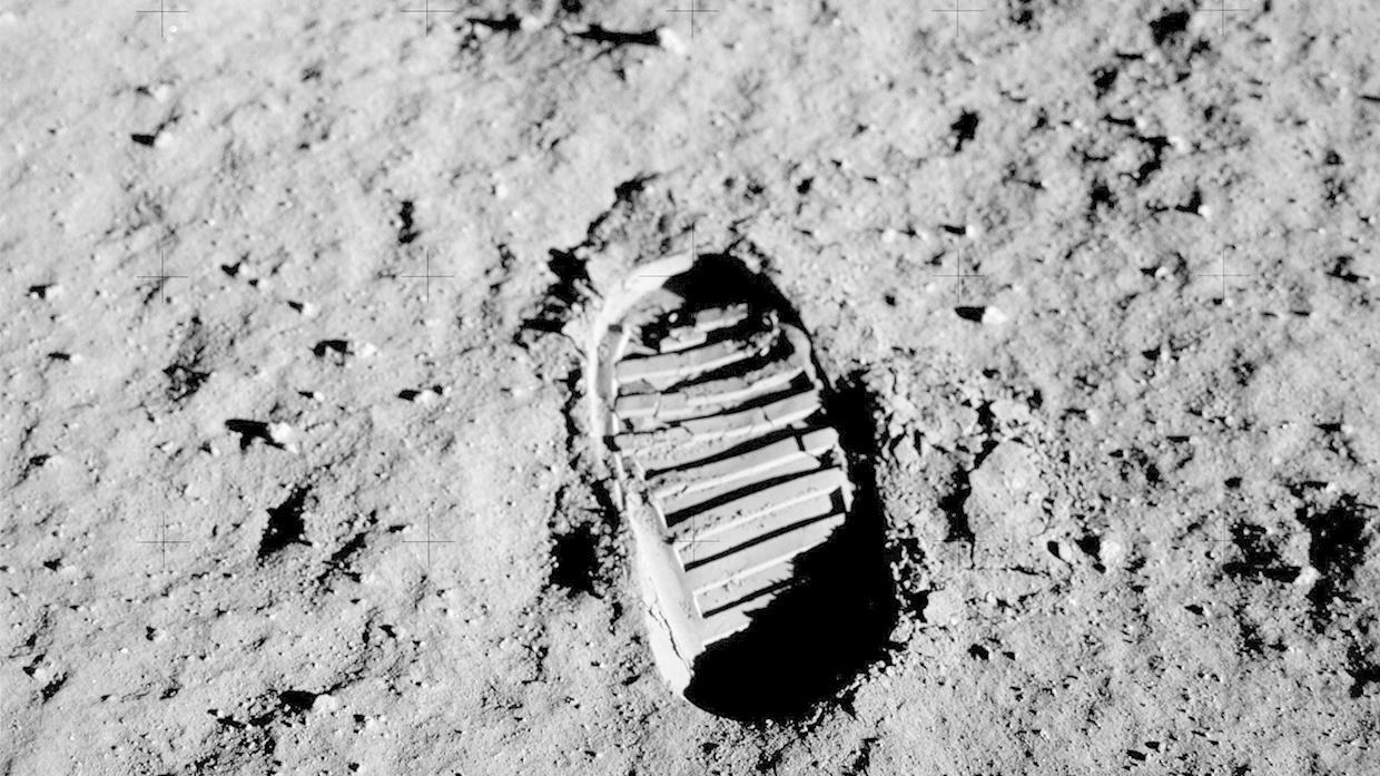 Das berühmte Foto vom Stiefelabdruck auf dem Mond