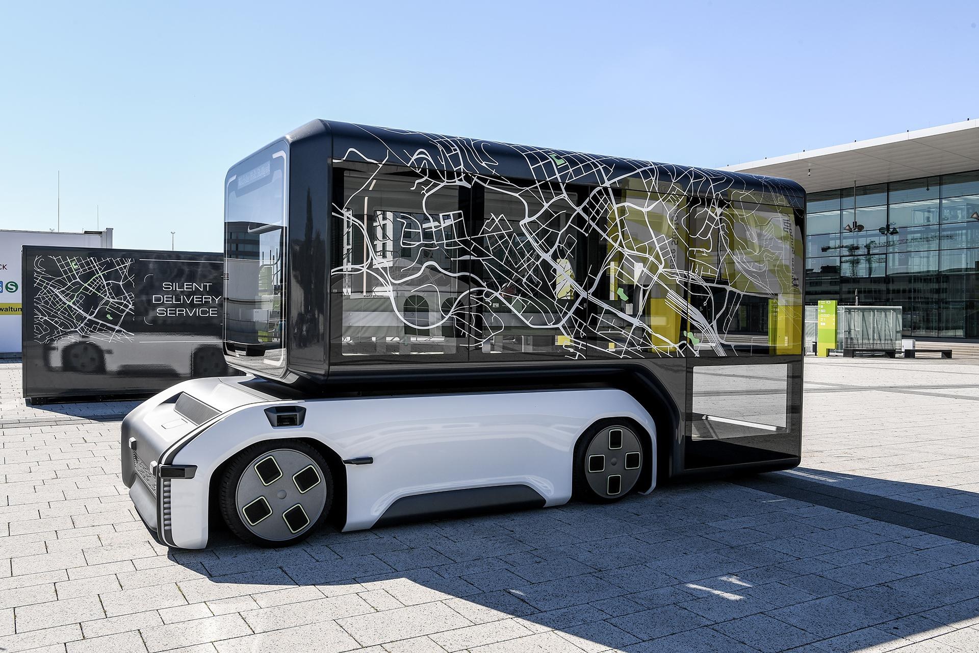 Modulares Mobilitätskonzept: Das autonom fahrende U-Shift-Driveboard kann unterschiedliche Aufbauten für den Personen- oder Gütertransport aufnehmen.