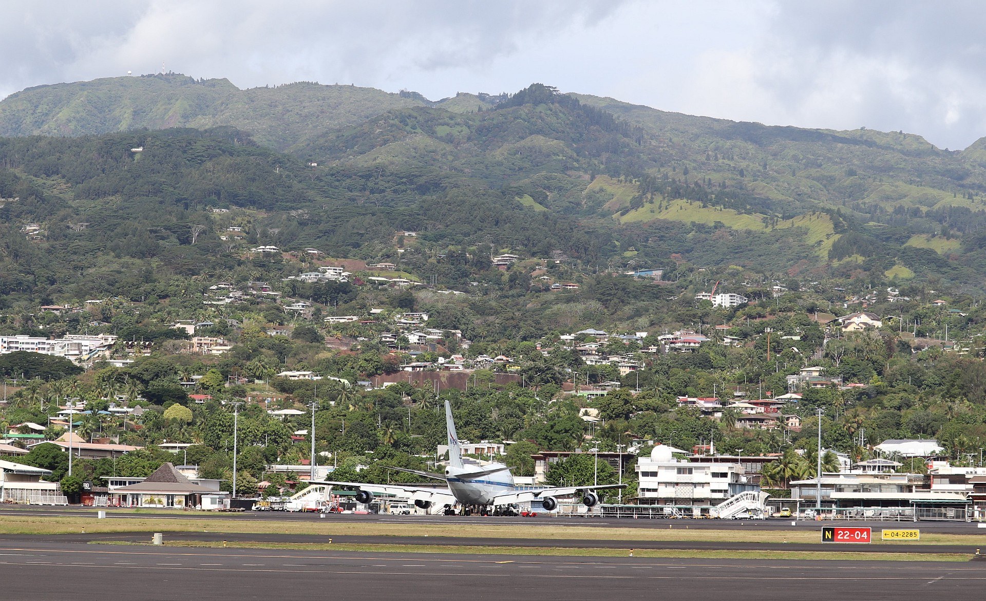 SOFIA auf dem internationalen Flughafen Fa’a’ā in Tahiti