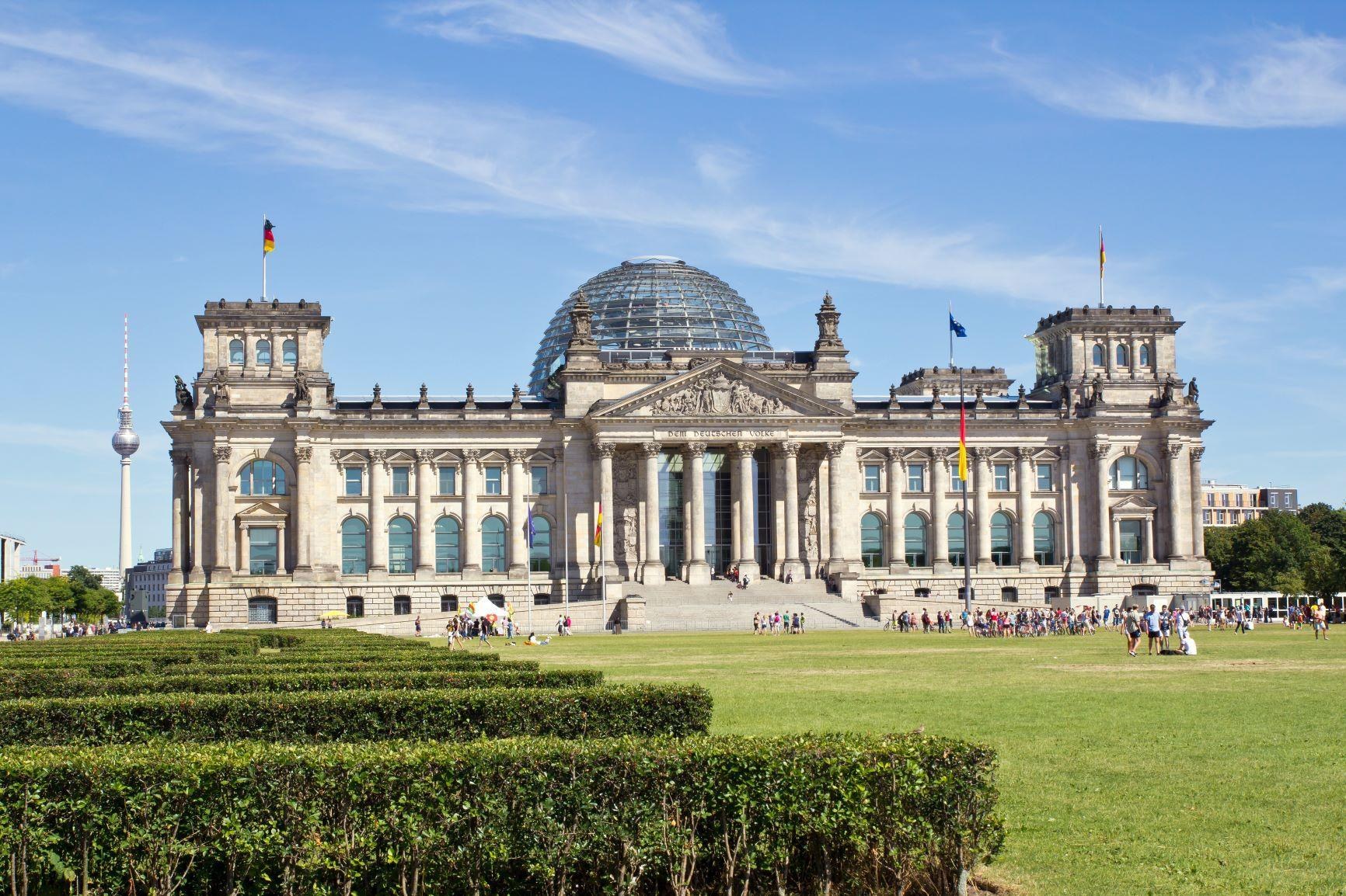 Reichs­tags­ge­bäu­de in Ber­lin