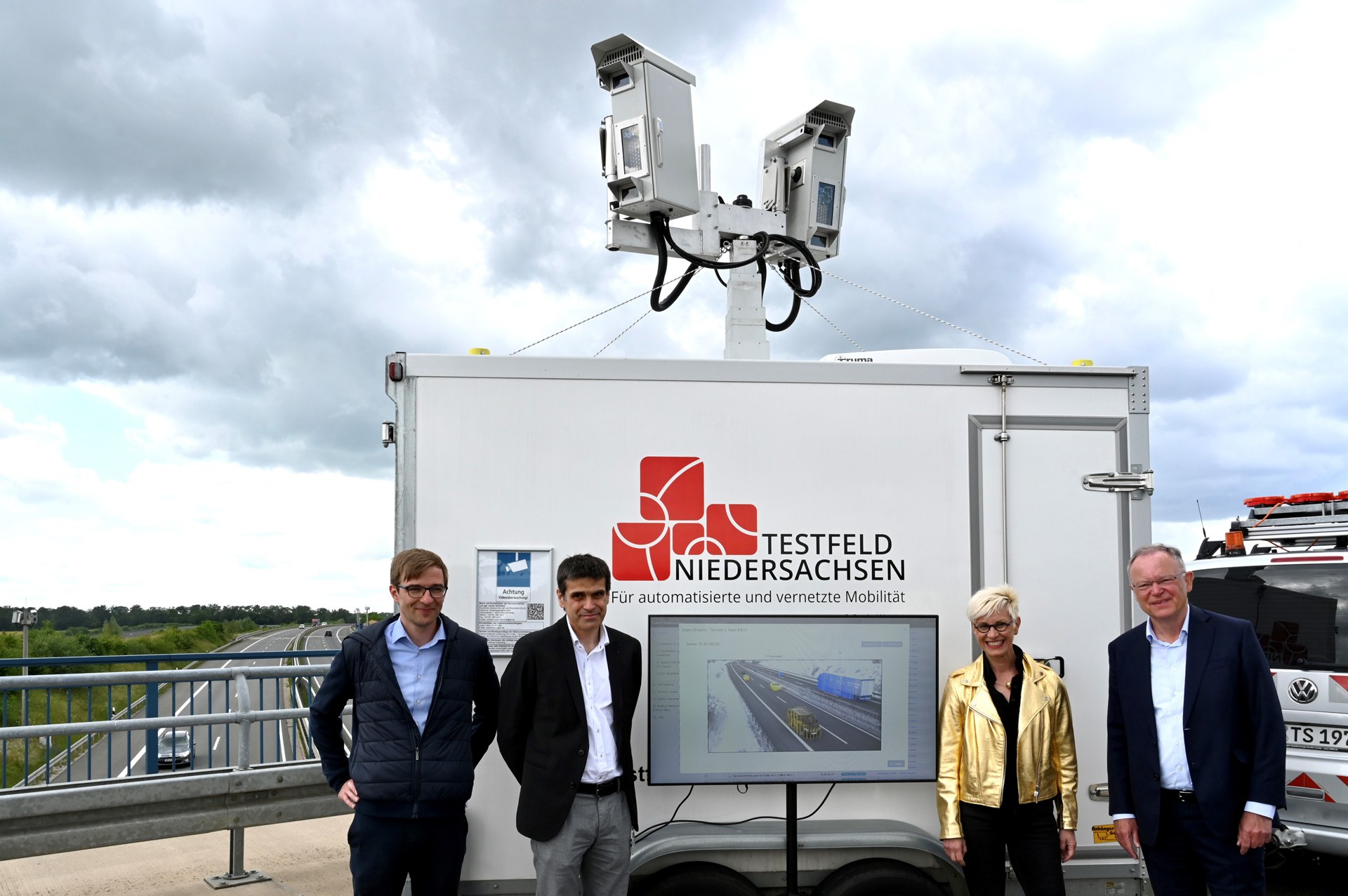 Smarte Projekte: Ministerpräsident Weil besucht das DLR Braunschweig