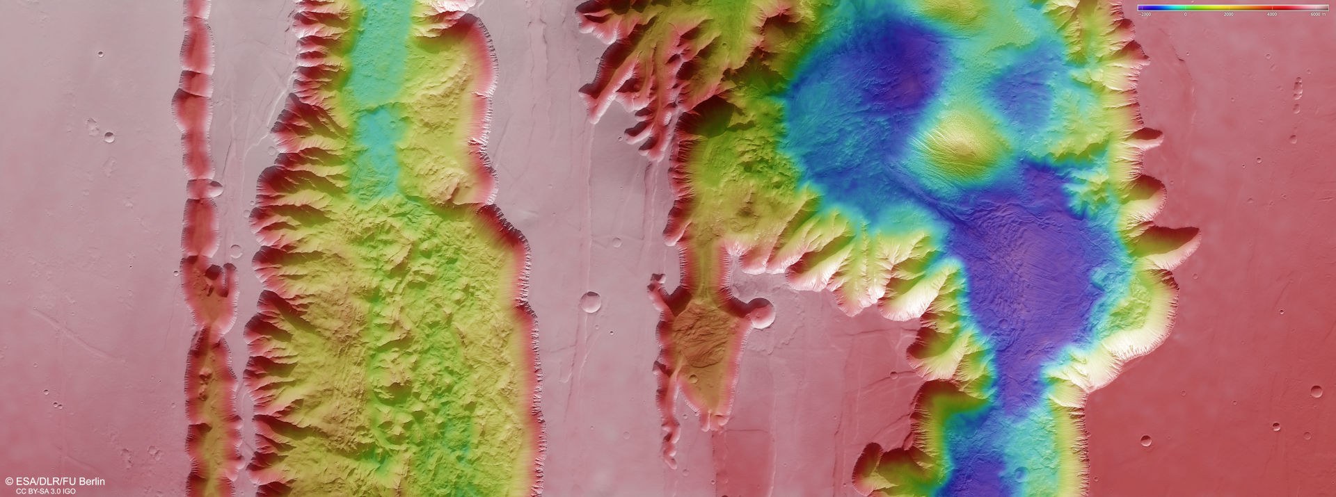 Topographische Bildkarte von Ius und Tithonium Chasma