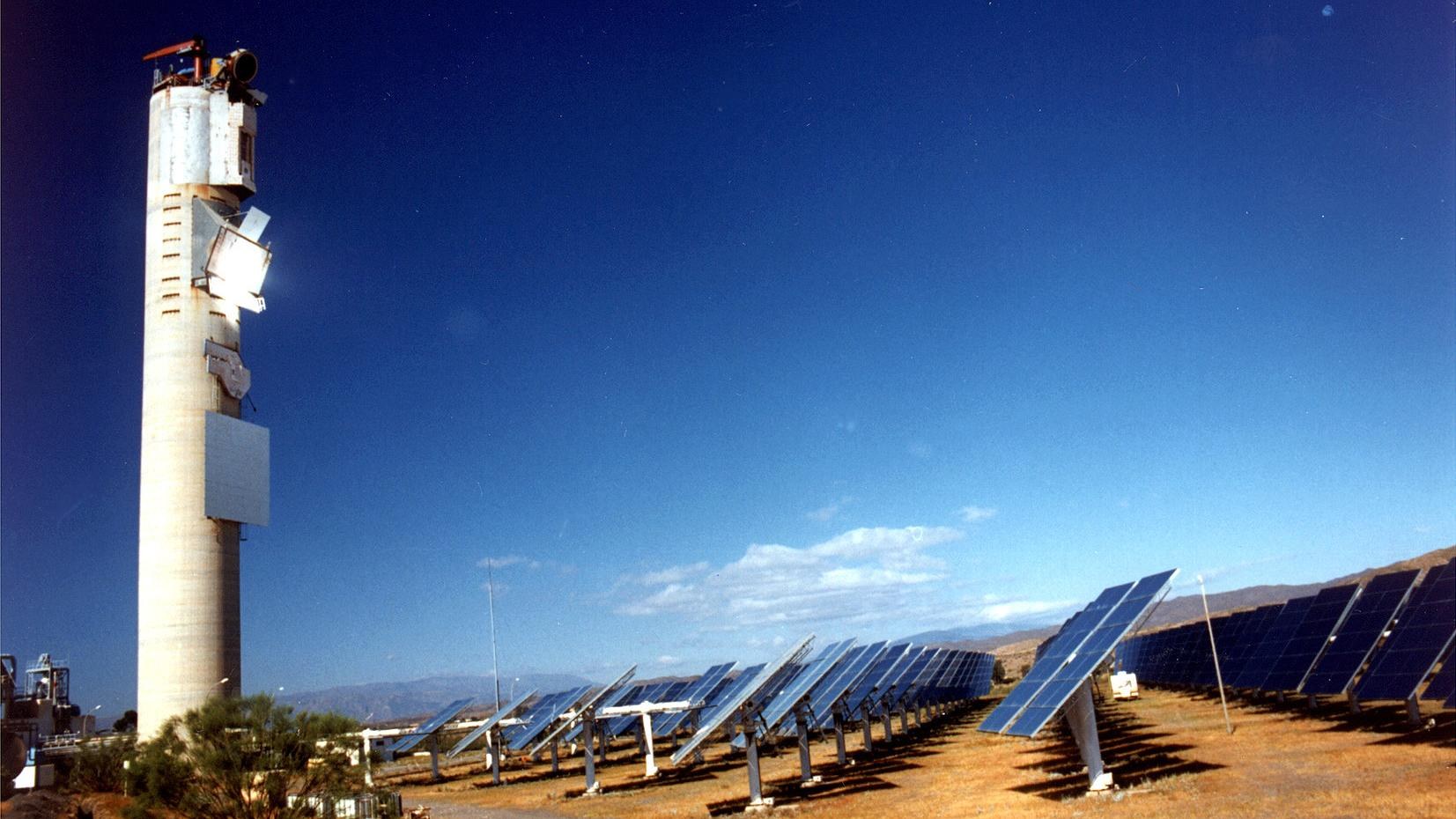 Solares Turmkraftwerk in Almería