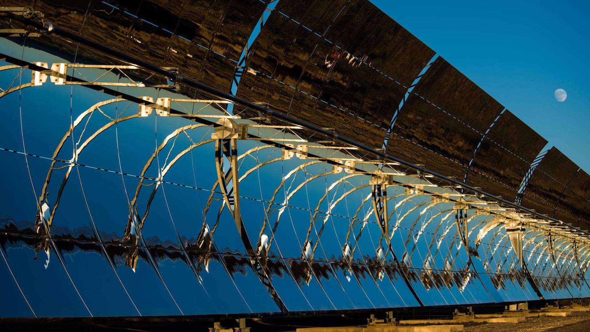 Parabolrinnenanlage im Solarkraftwerk der Plataforma Solar de Almería