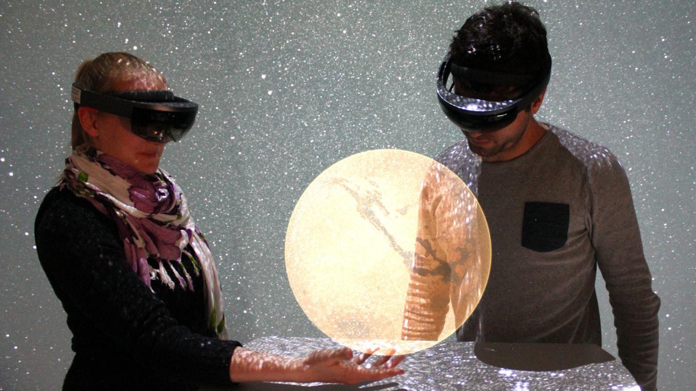 VR und AR: Gemeinsame Betrachtung holographischer Objekte