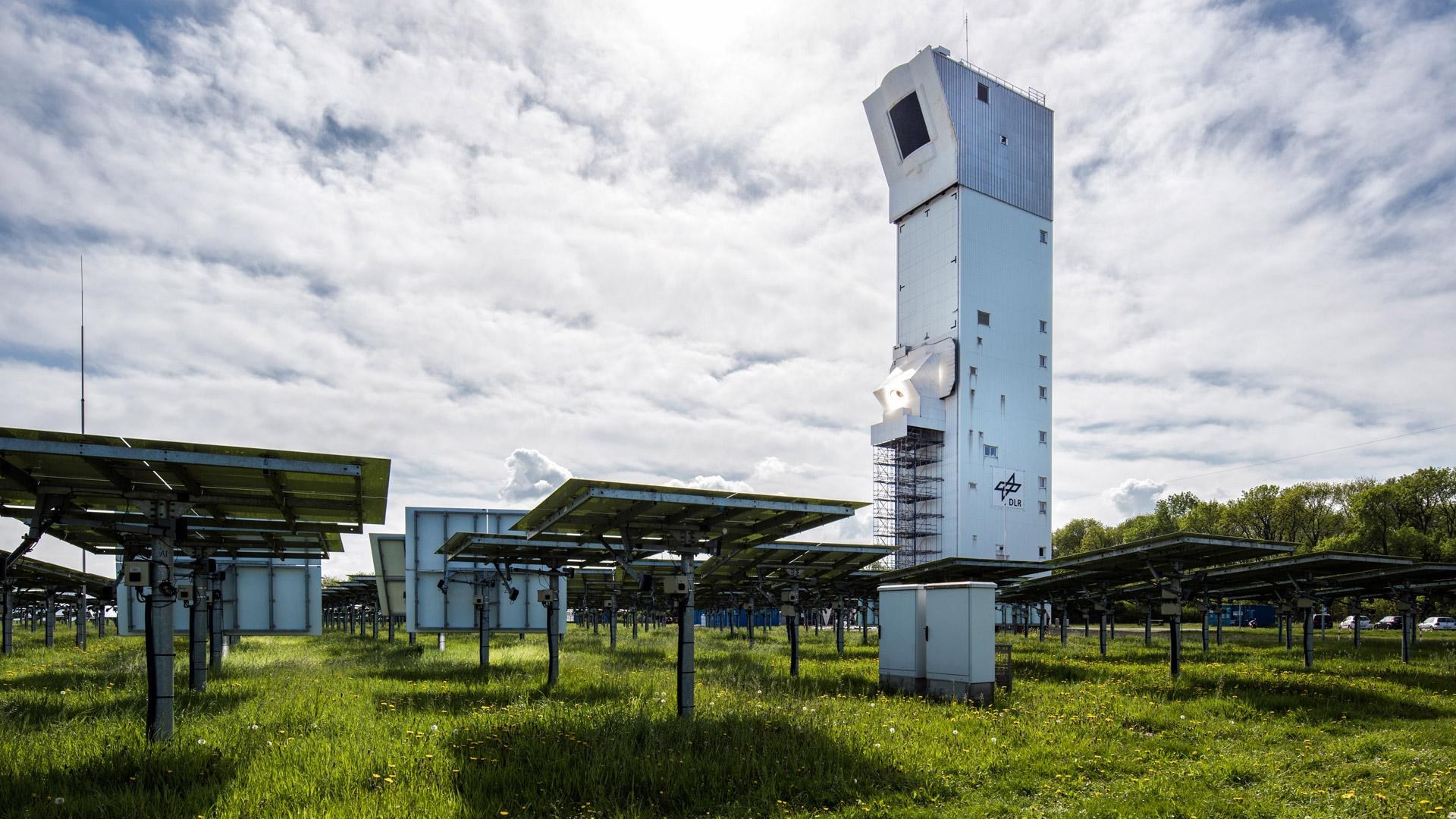 Partikelreceiver auf der Forschungsebene des Solarturms im Versuchsbetrieb