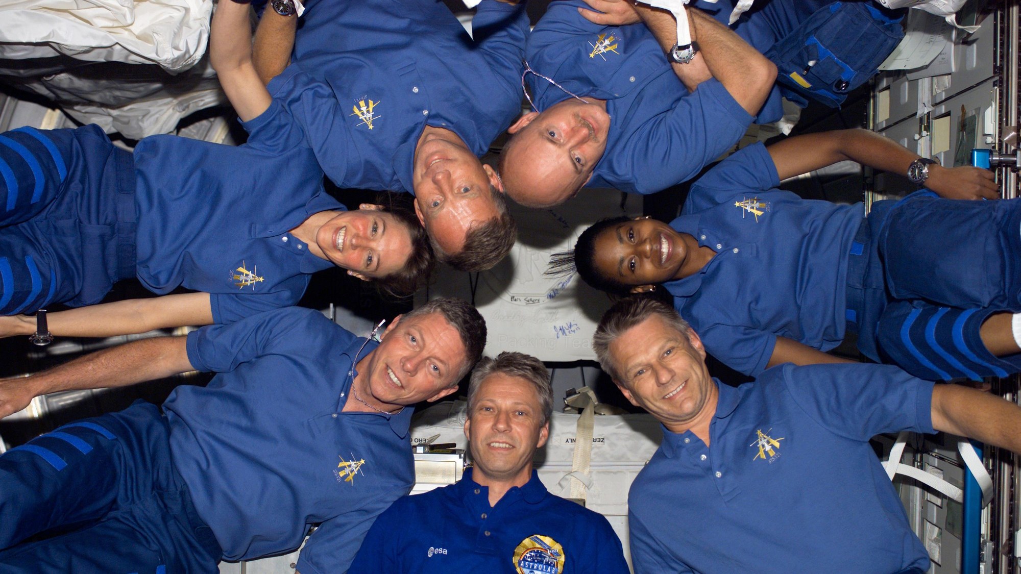 STS-121 Crew im Orbit
