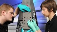 "Spitzen"-Technologie aus Deutschland: Scharfkantiges DLR-Raumfahrzeug vorgestellt