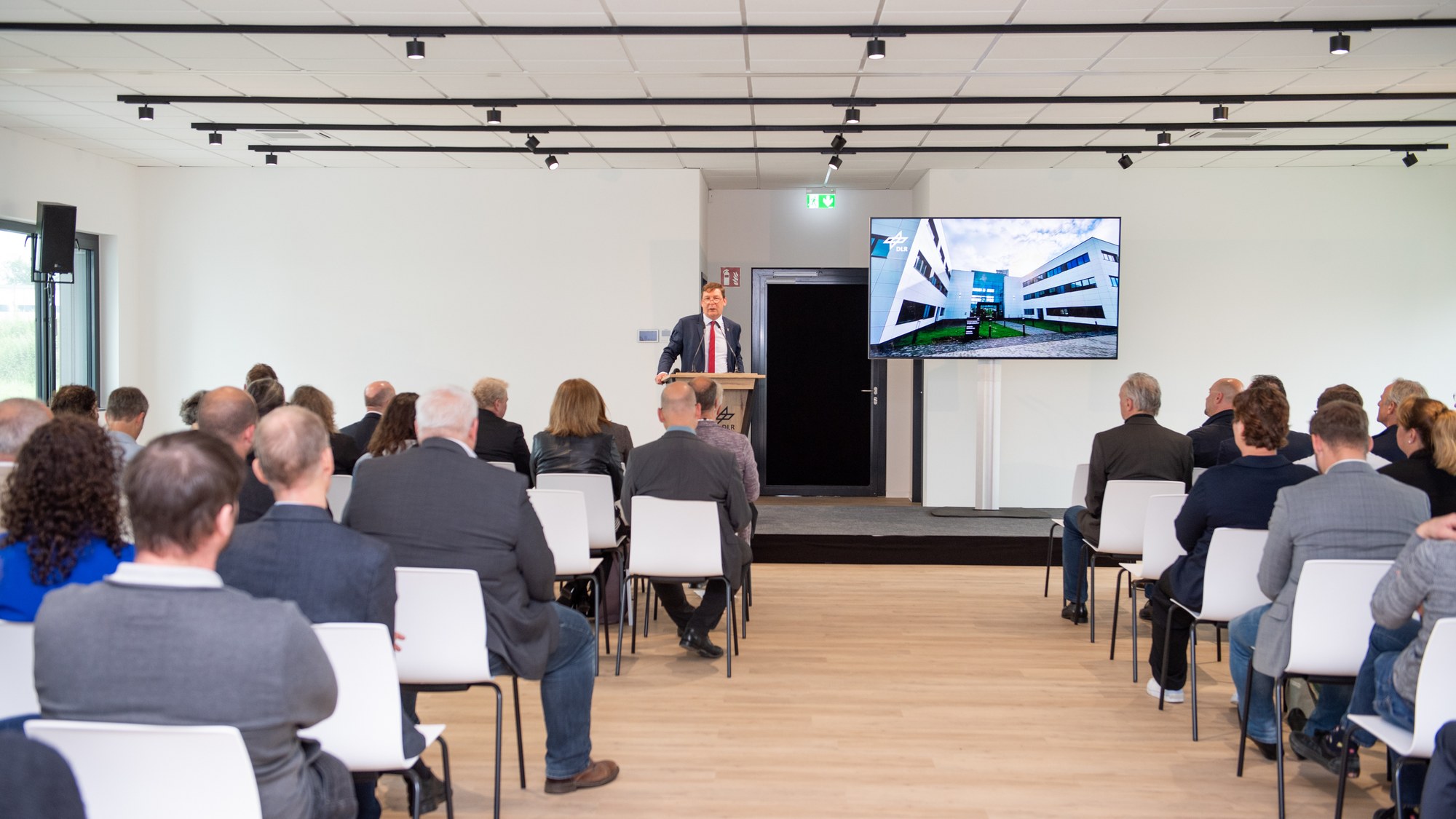 Mayor Axel Fuchs welcomed the guests at the inauguration of the new institute premises in Jülich