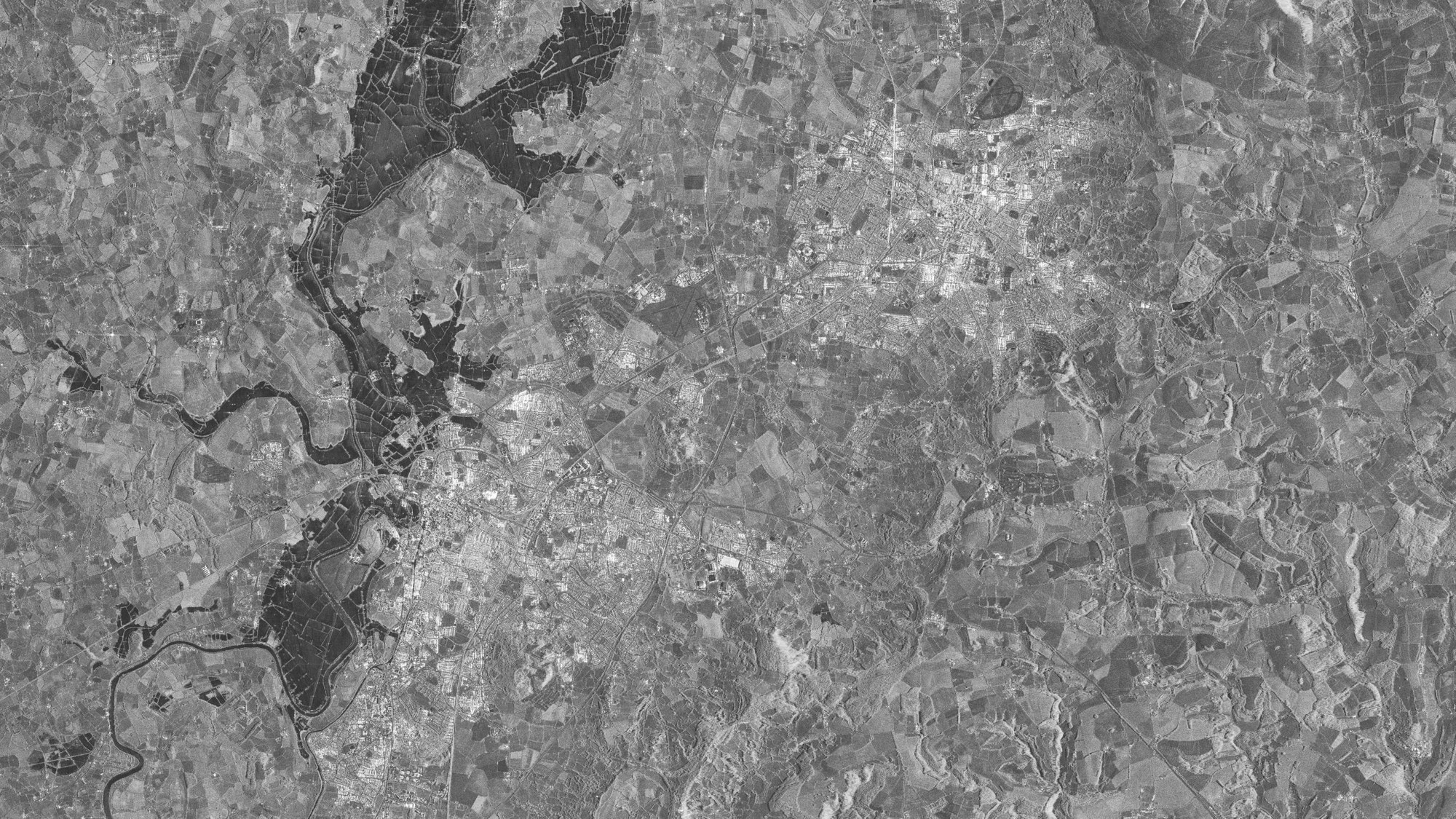 England - TerraSAR-X shows flooding