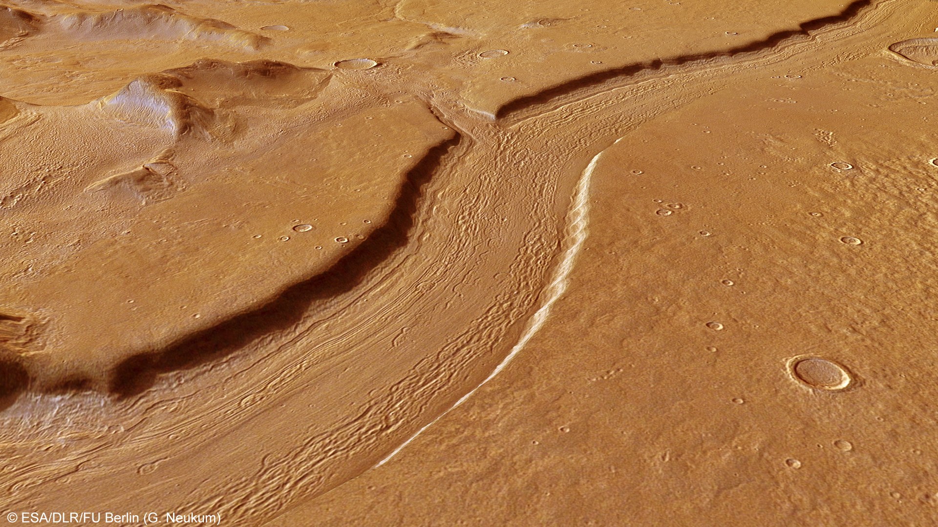 Rubble and boulder deposits in Reull Vallis