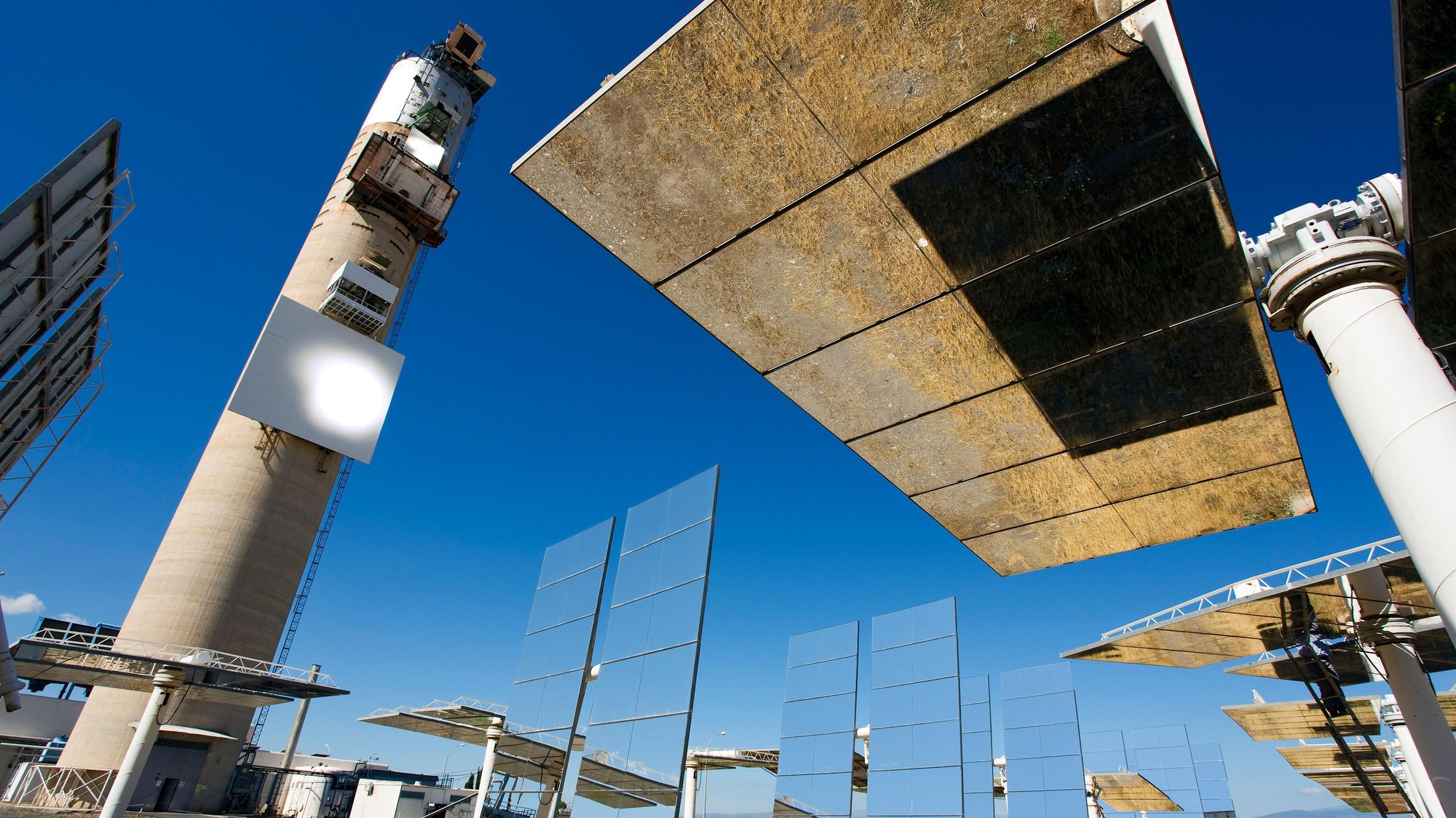Solar tower power plant
