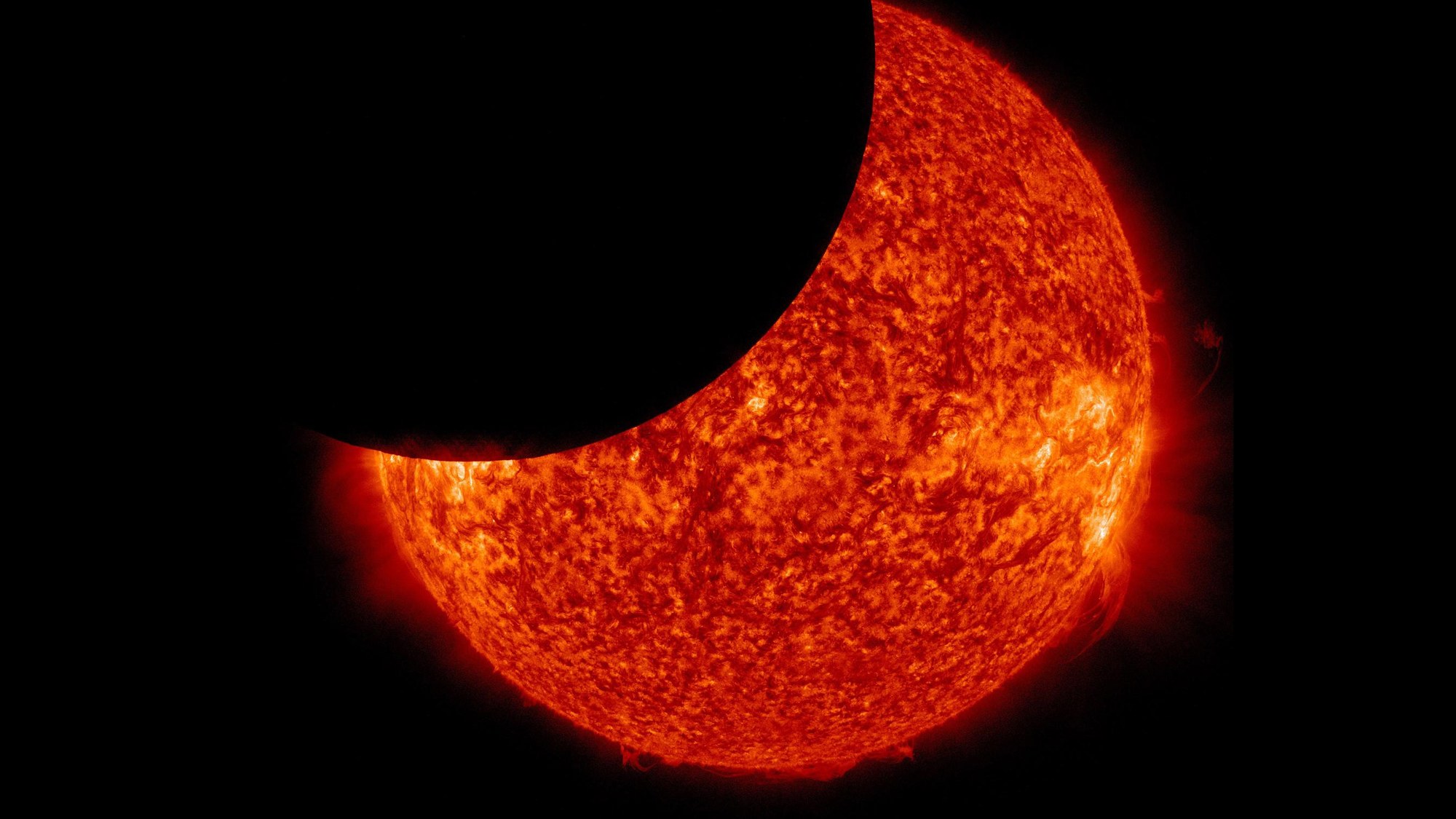 Next Monday, the Moon will pass in front of the Sun when viewed from the USA