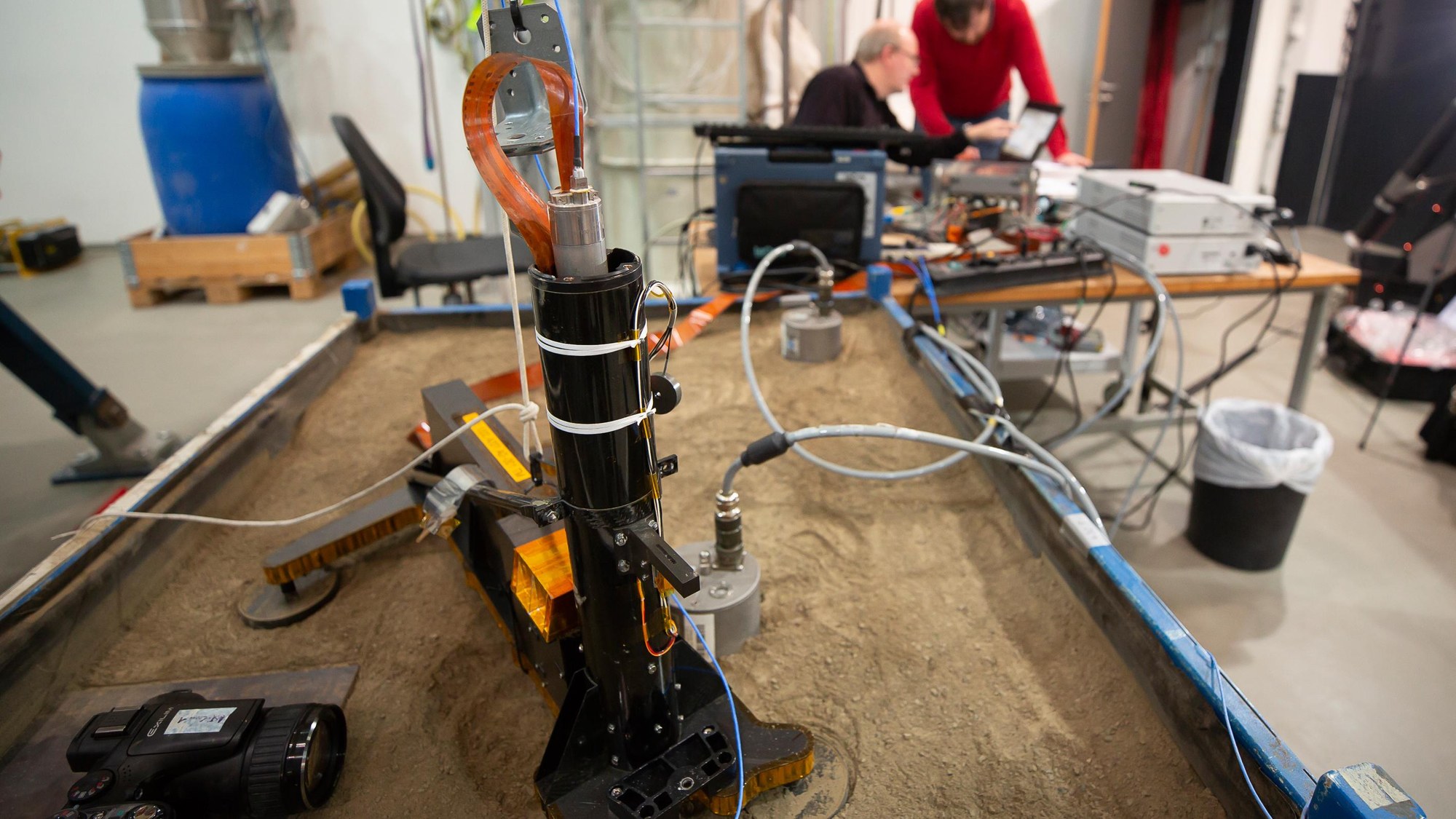 Mars ‘Mole’ - HP3 model in the DLR test laboratory in Bremen