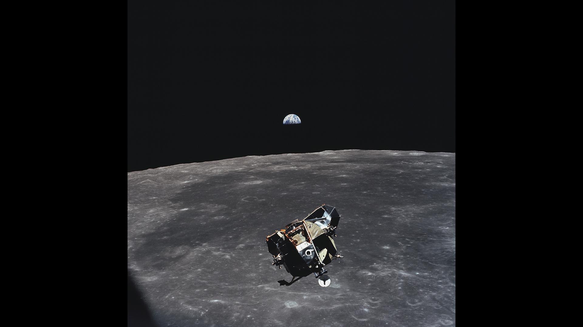 The Lunar Module ‘Eagle’ returns to ‘Columbia’
