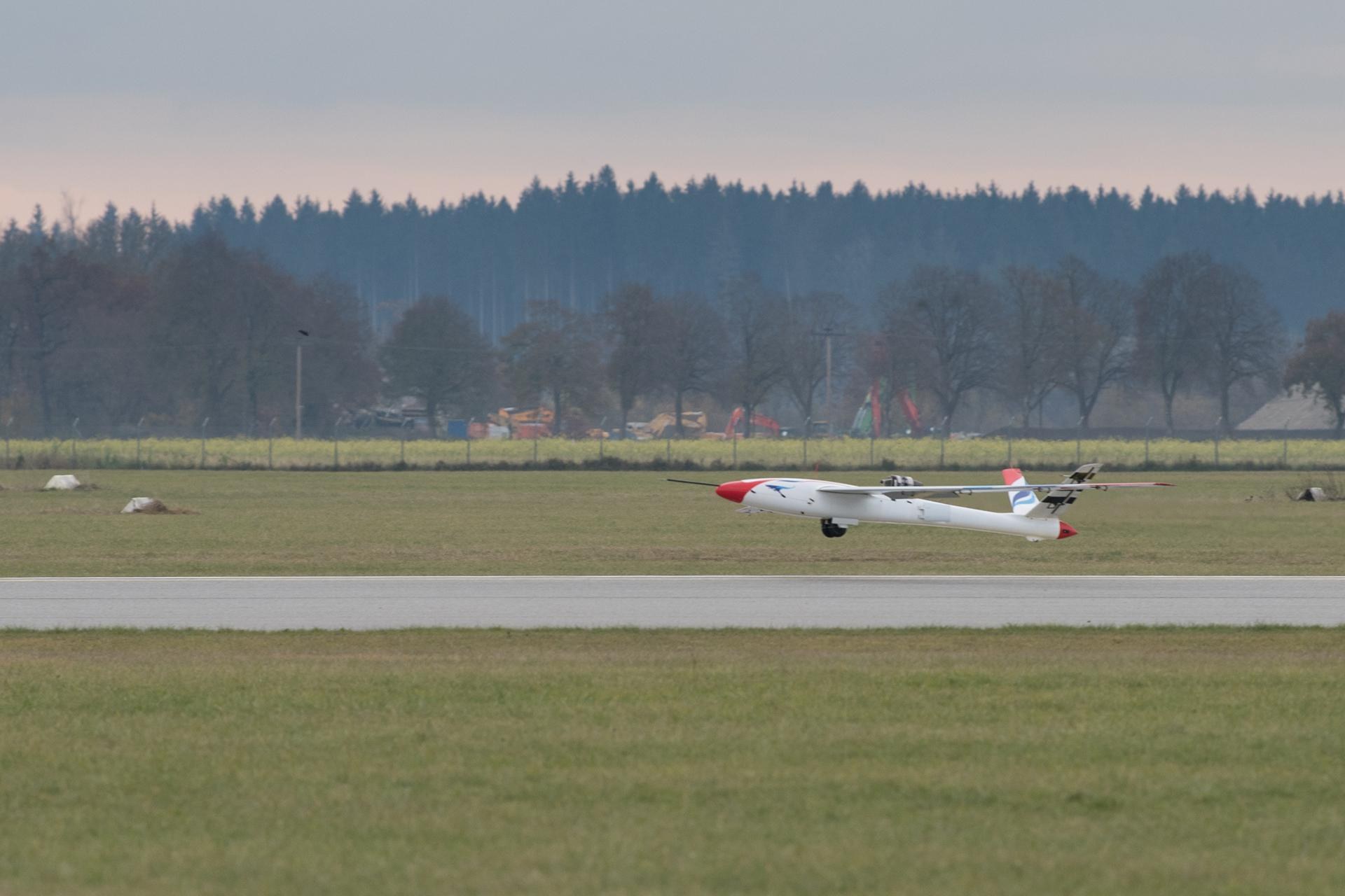 Safe landing – first FLEXOP flight completed