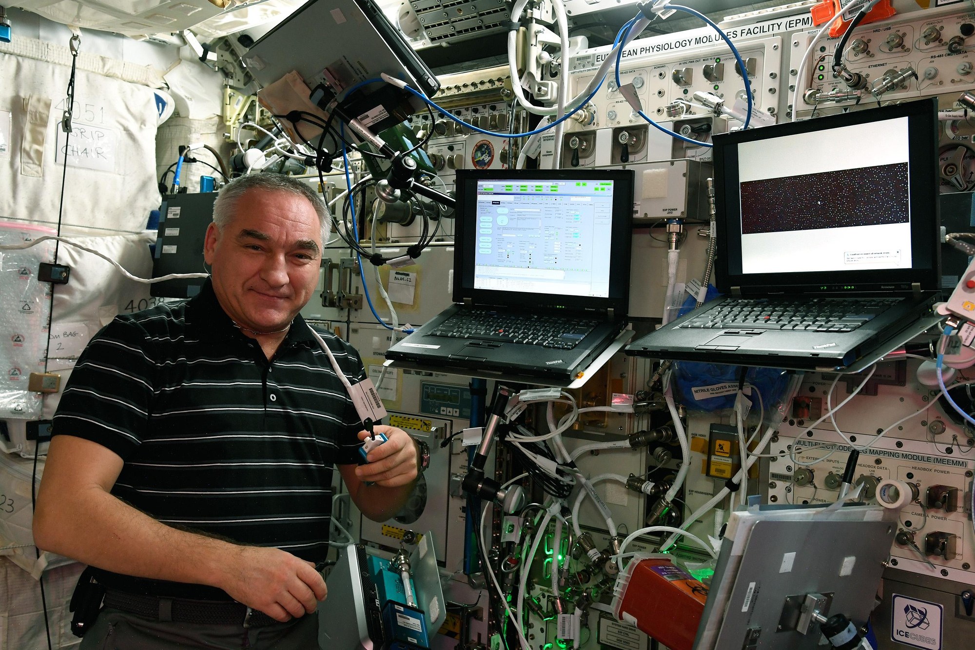 PK-4 experiment – cosmonaut Alexander Skvorzow