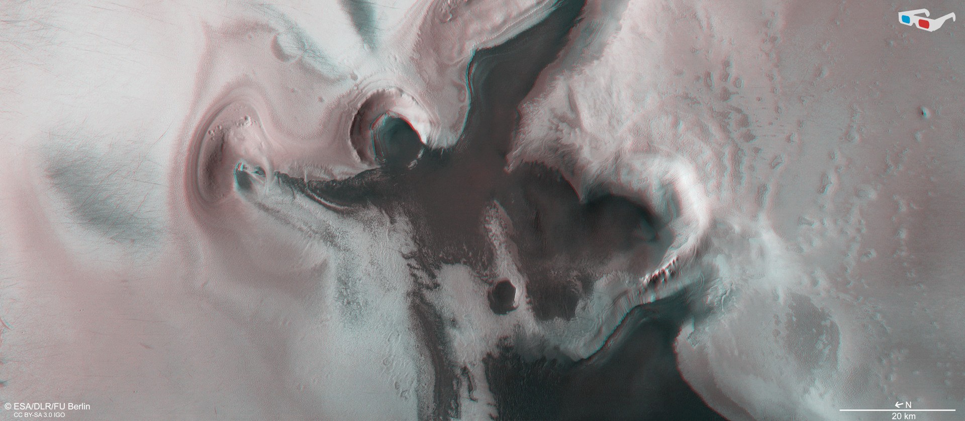 3D view of an ‘angel’ on Mars with a big heart