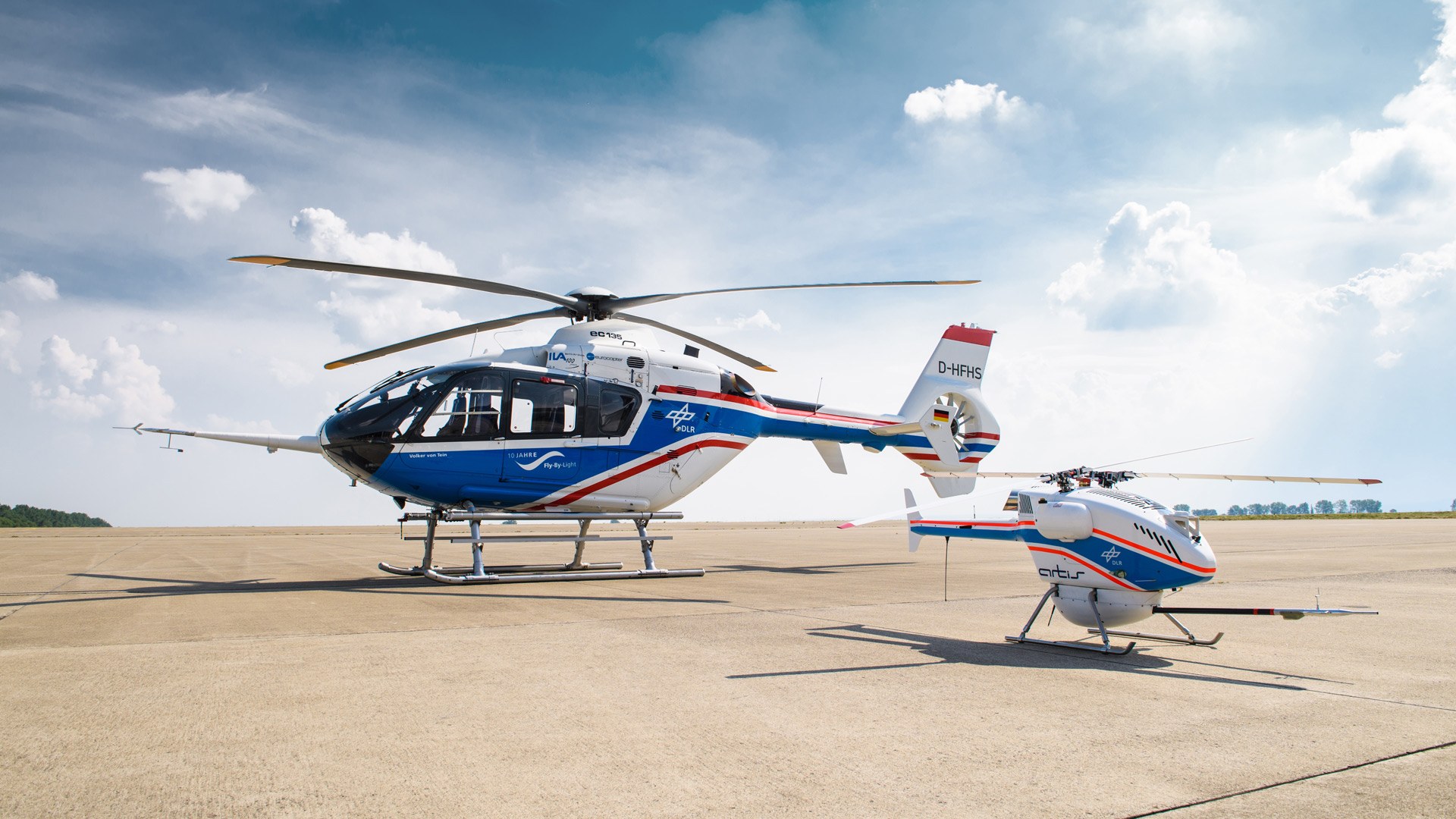 Eurocopter EC 135 FHS and the autonomous helicopter superARTIS