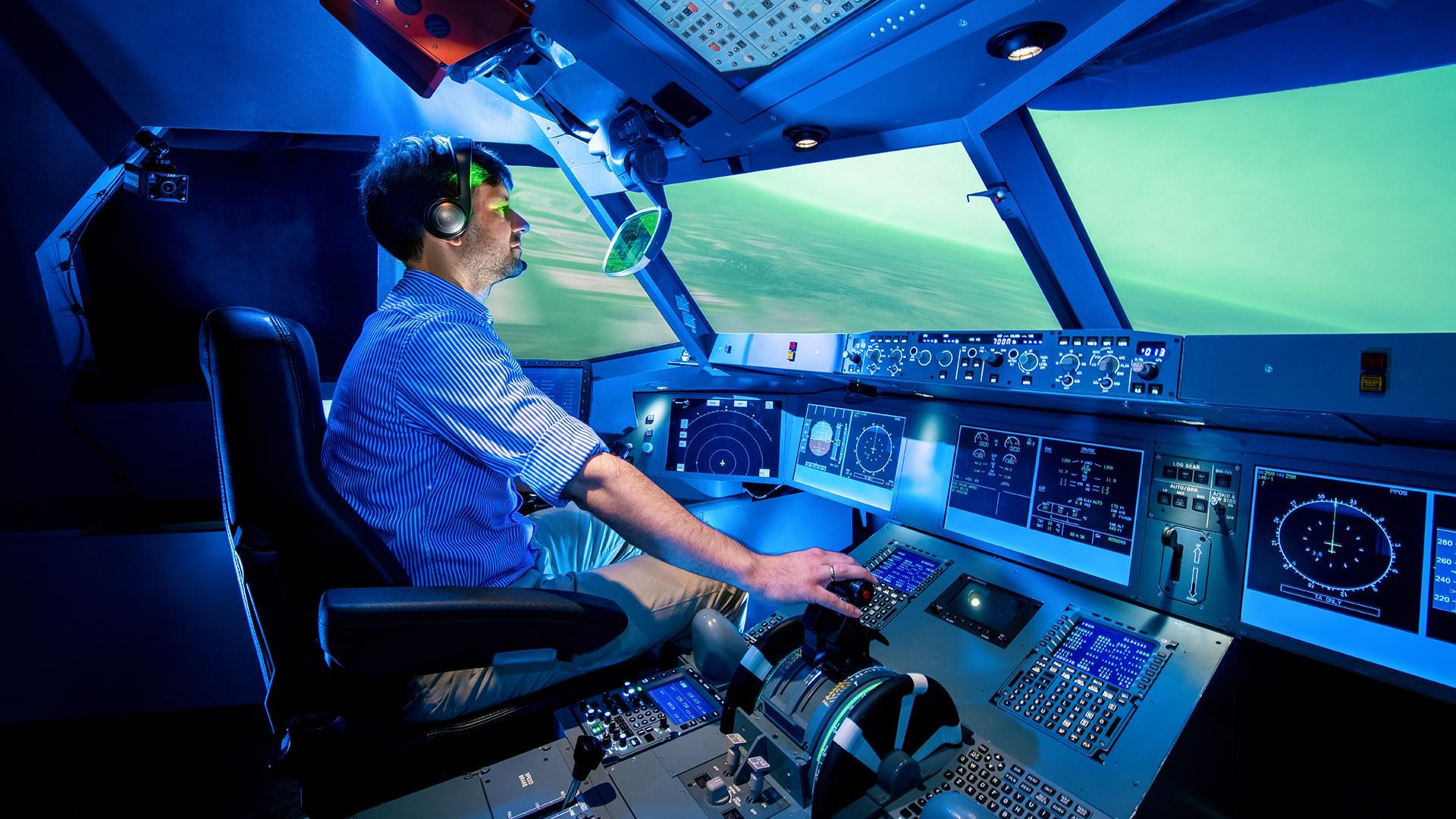 Flight deck solutions for fixed-wing aircraft and helicopters