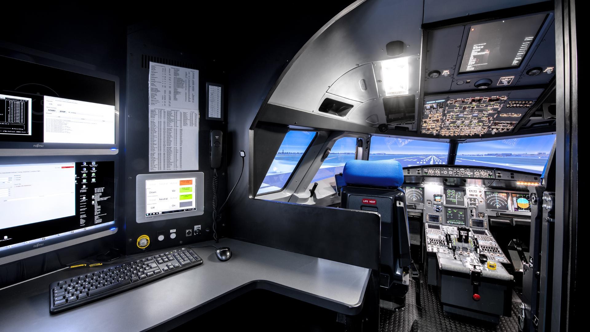 Aircraft simulator flight deck