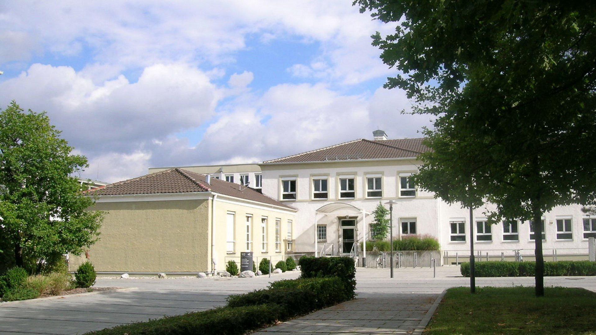 The main building of the Microwaves and Radar Institute at the DLR site at Oberpfaffenhofen