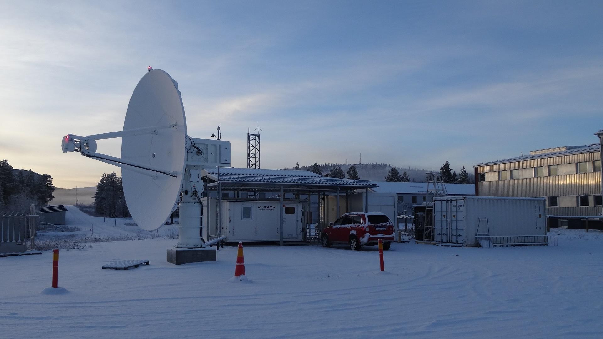 Mobile telemetry station in use at the Esrange Space Center, with the main antenna on a base and the control station covered with a protective roof