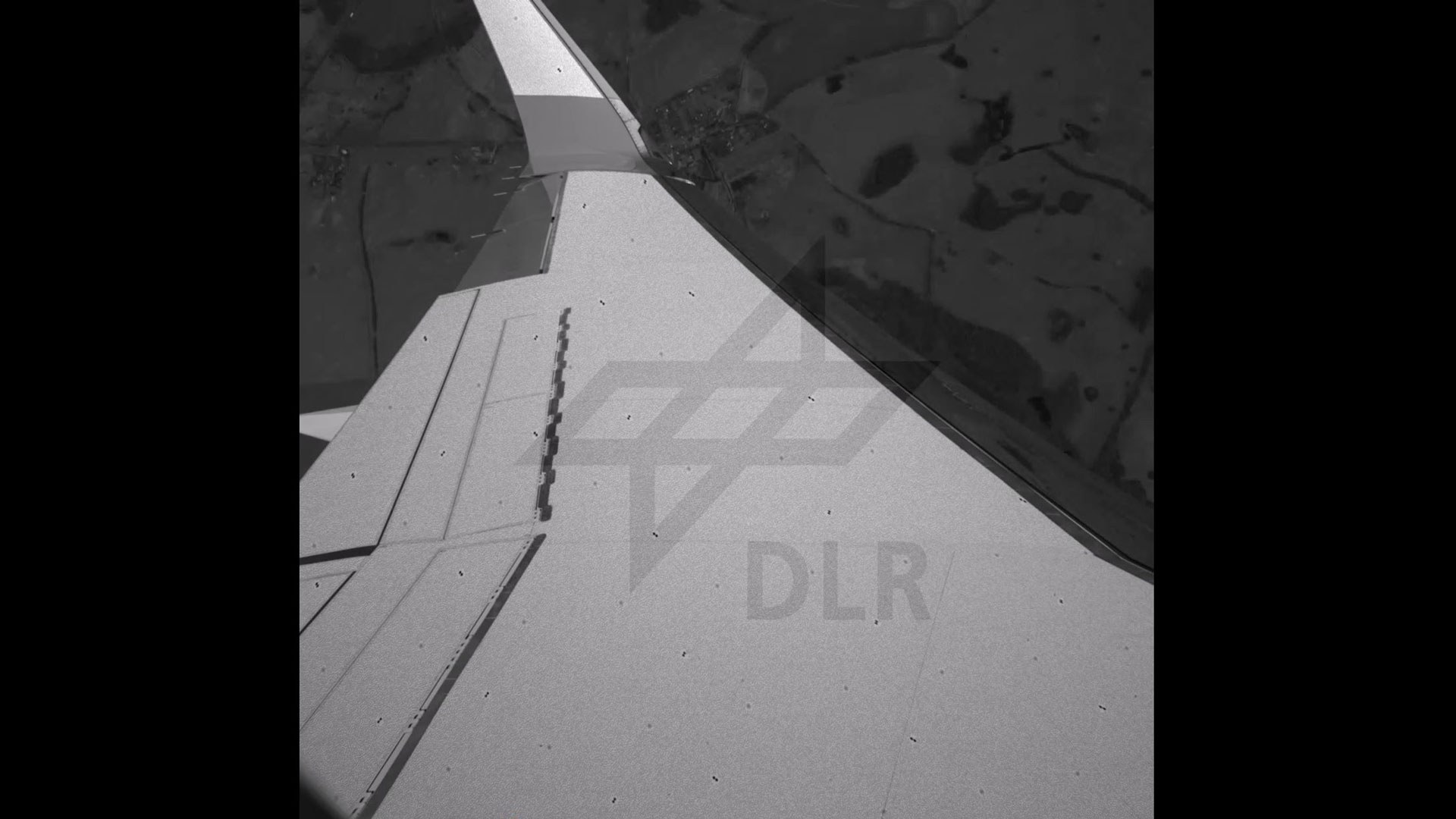 Preview image: Deformation of the ISTAR wing, taken from the interior camera.