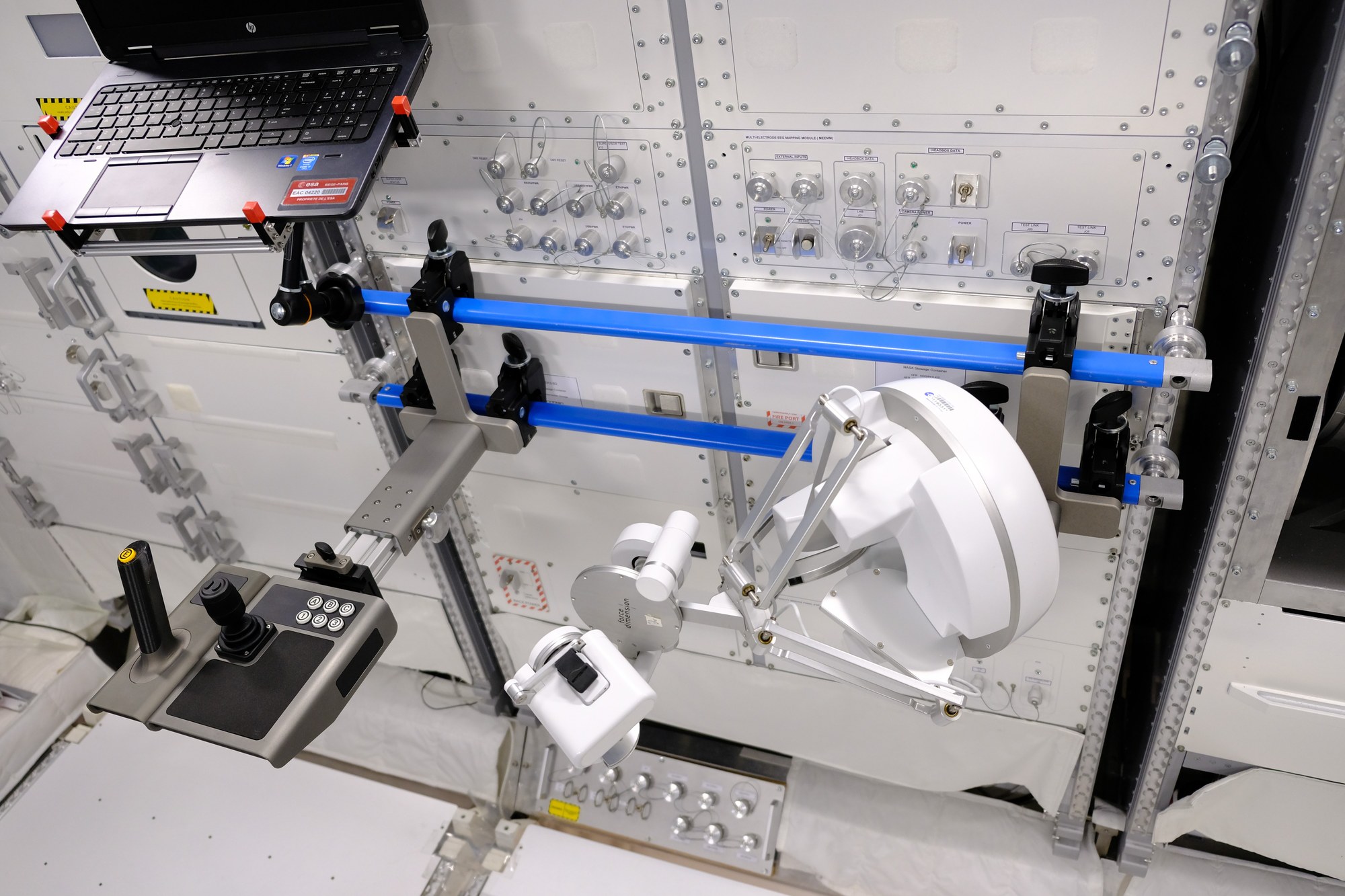 Robot Command Terminal – control device on board the ISS