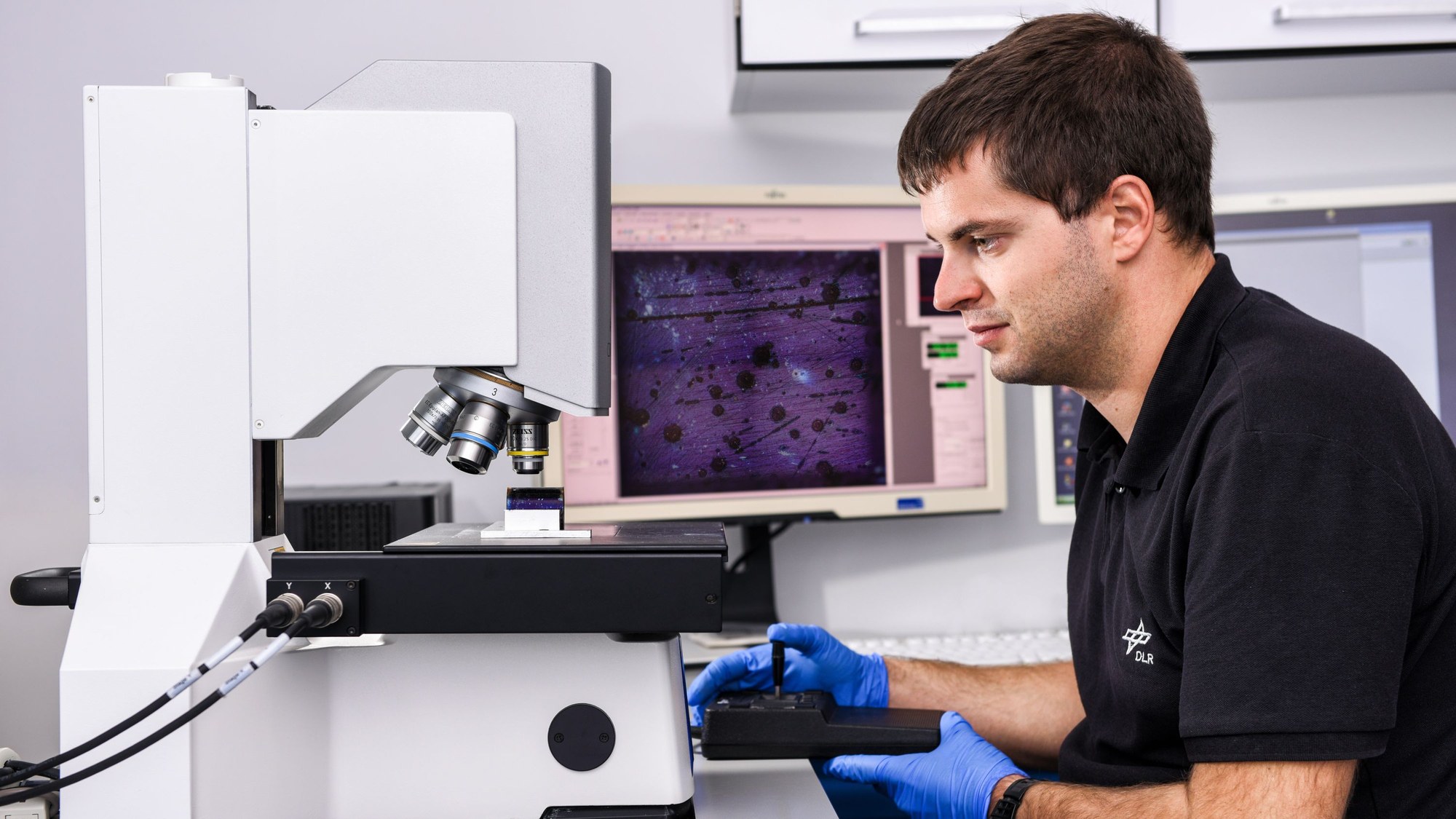 Material and coating analysis in the OPAC laboratory