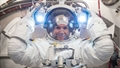 Test für den Raumanzug: In einer Vakuumkammer in Houston (USA, Texas) verbringt Alex mehrere Stunden im luftleeren Raum.