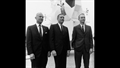Buzz Aldrin, Neil Armstrong und Michael Collins (v.l.n.r.) auf einem Pressefoto. Während des Fluges trugen sie etwas andere "Anzüge" ;%2d) Bild: NASA (S69%2d16682)