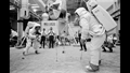 Training für den „Moonwalk". Bild: NASA (ap11%2dS69%2d31128HR)