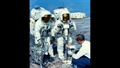 Training für einen Moonwalk, der nie stattfand. Nach der Explosion eines Sauerstofftanks ging es nur noch um die sichere Heimkehr zur Erde. Bild: NASA