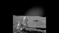 Ab der nächsten Mission war ein aufklappbares „Mondauto" an Bord. Shepard und Mitchell mussten sich dagegen noch mit einem Handkarren begnügen, der sich als recht schwergängig erwies. Bild: NASA