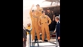 Die Crew auf dem Flugzeugträger. Bild: NASA