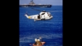 Die Crew wird per Hubschrauber geborgen und zum Flugzeugträger gebracht. Bild: NASA