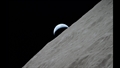 Die Erde hinter dem Mondhorizont, sicher eines der eindrucksvollsten Bilder aus allen Apollo%2dMissionen. Bild: NASA